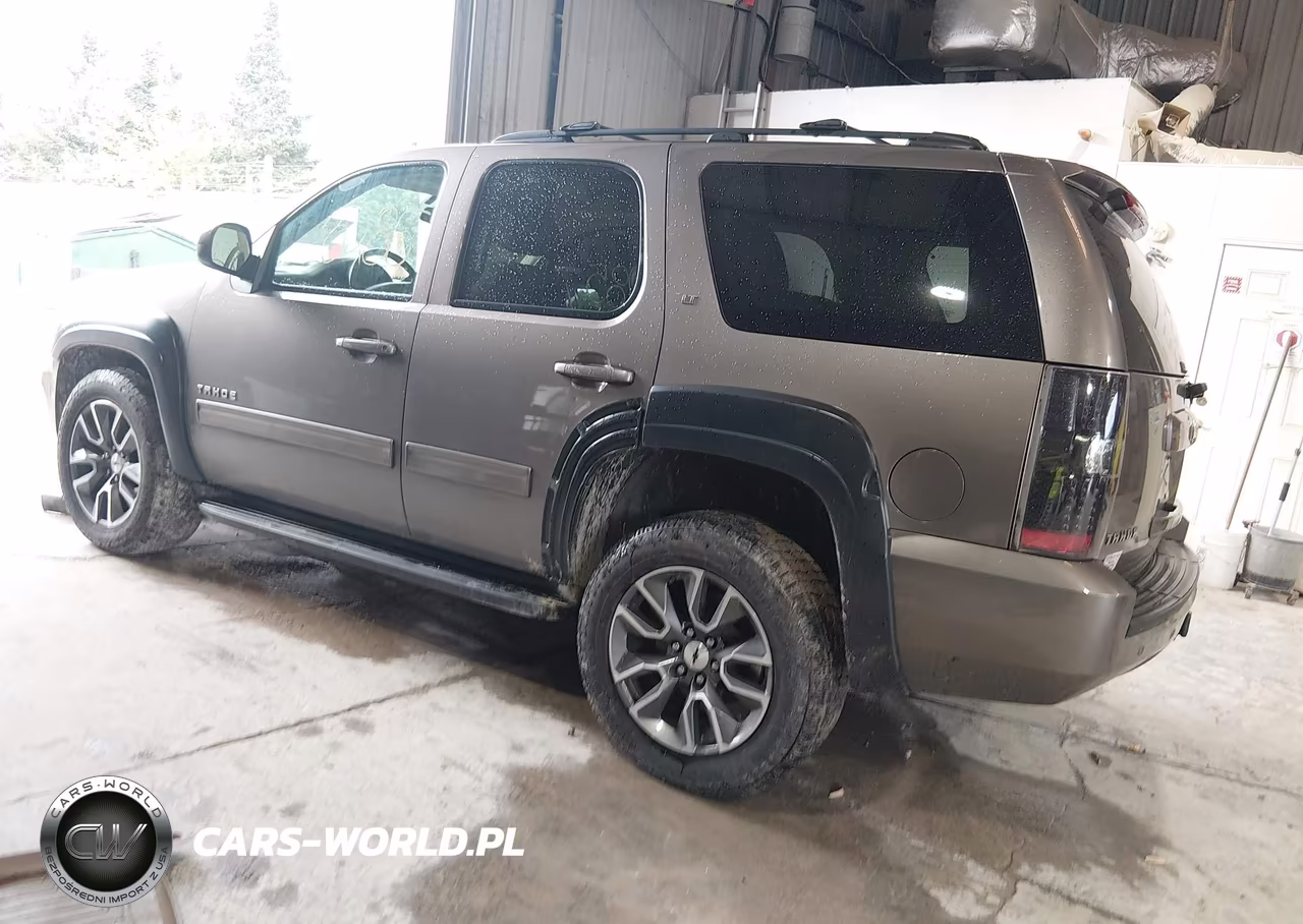 2011 Chevrolet Tahoe Lt VIN:1GNSKBE09BR215017 - 3