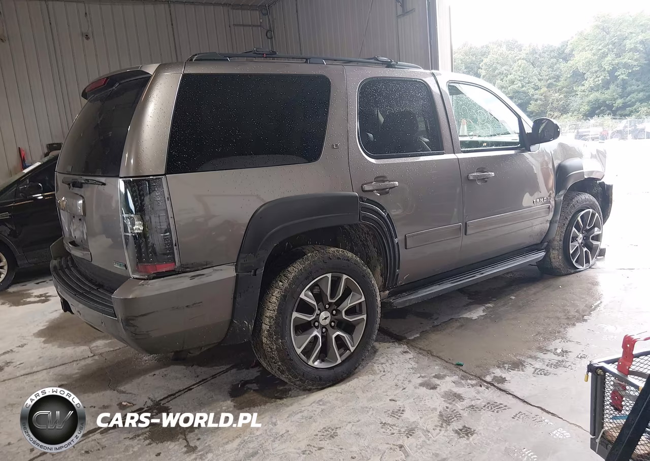 2011 Chevrolet Tahoe Lt VIN:1GNSKBE09BR215017 - 4
