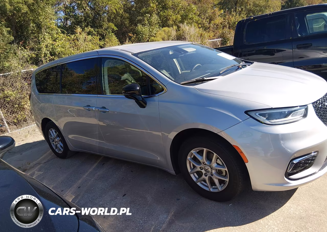2024 Chrysler Pacifica Touring L VIN:2C4RC1BG4RR139551 - 14