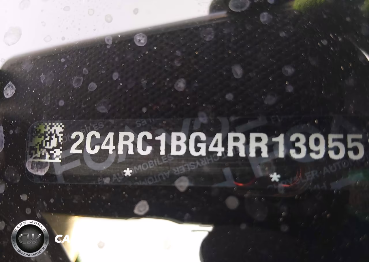 2024 Chrysler Pacifica Touring L VIN:2C4RC1BG4RR139551 - 9