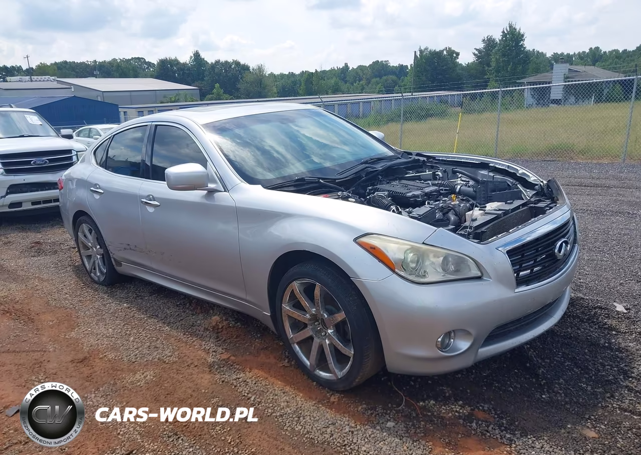 2012 Infiniti M37