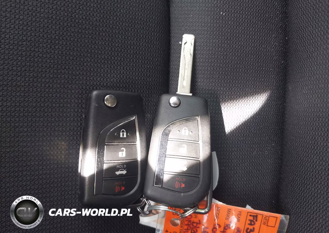 2020 Toyota Corolla Le VIN:JTDEPRAE2LJ019910 - 11