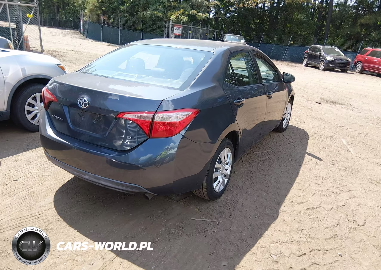 2019 Toyota Corolla Le VIN:2T1BURHE0KC226887 - 4