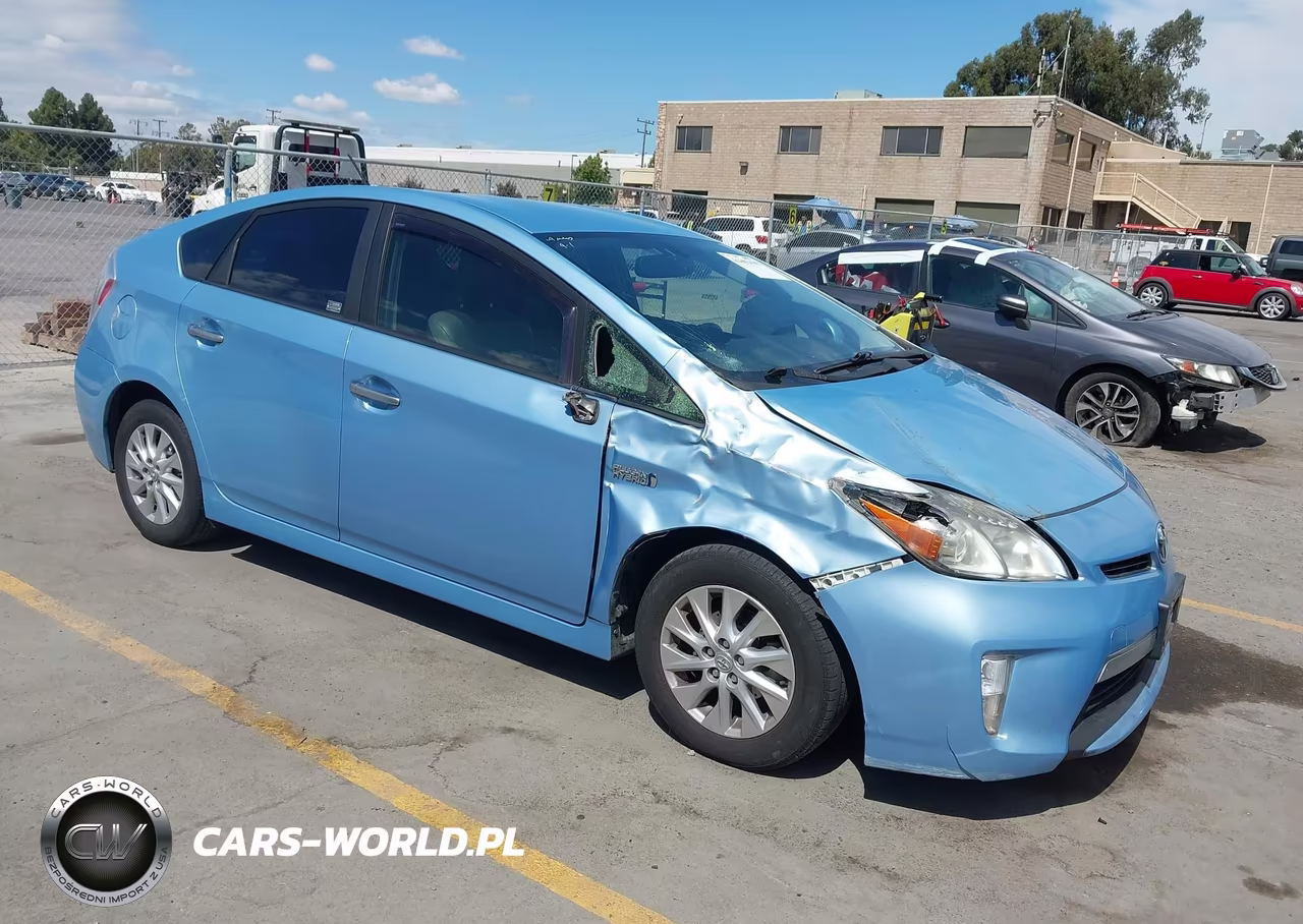2014 Toyota Prius Plug-In Advanced