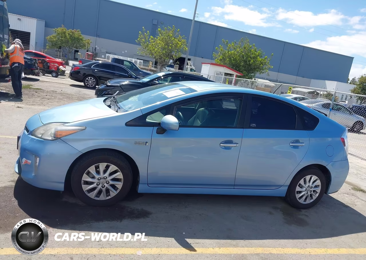 2014 Toyota Prius Plug-In Advanced VIN:JTDKN3DP7E3063010 - 14
