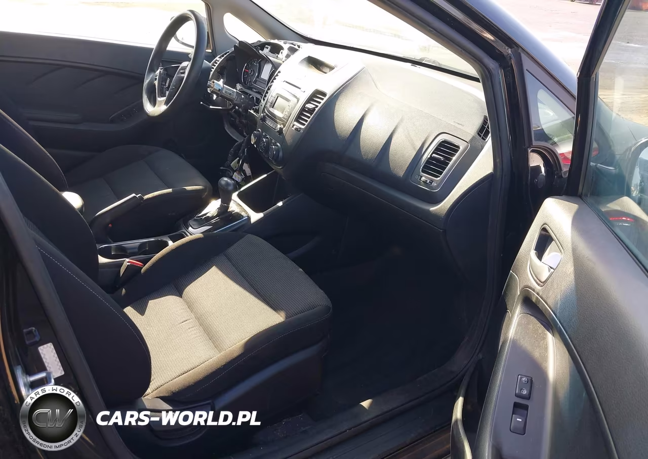 2017 Kia Forte Lx VIN:3KPFK4A70HE039360 - 5