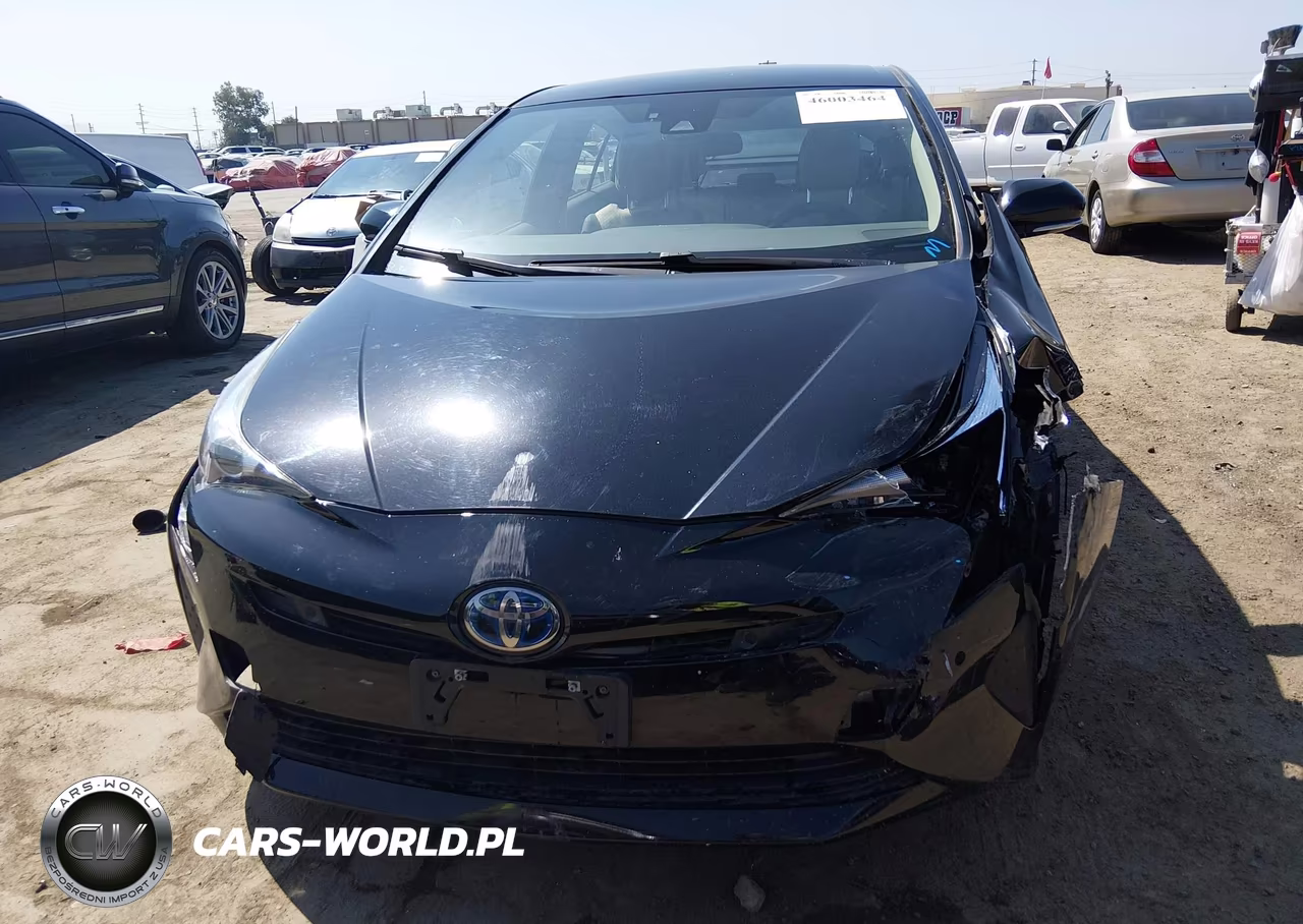 2018 Toyota Prius Three VIN:JTDKARFU2J3549445 - 12