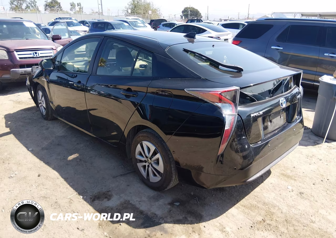 2018 Toyota Prius Three VIN:JTDKARFU2J3549445 - 3