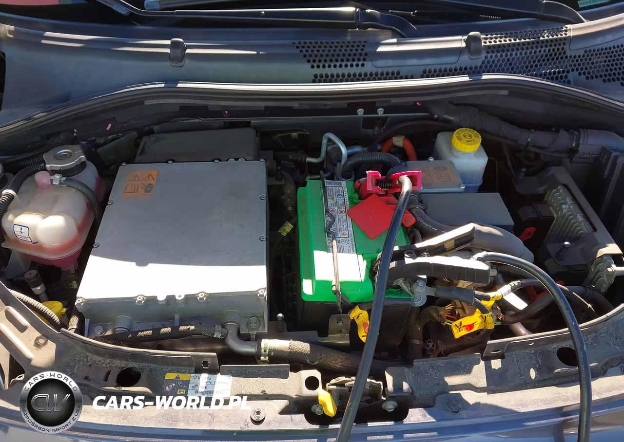 2015 Fiat 500E Battery Electric VIN:3C3CFFGE4FT549815 - 10