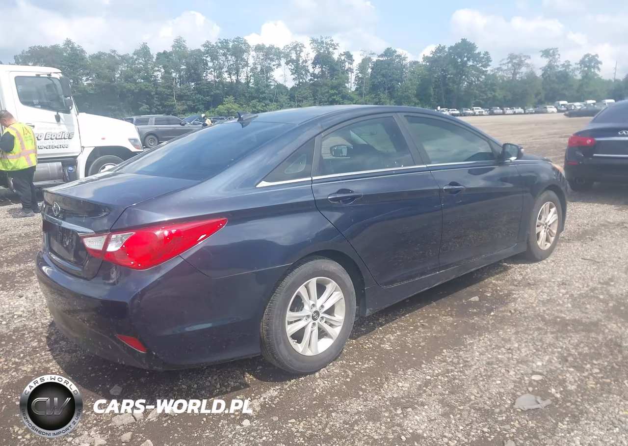 2014 Hyundai Sonata Gls VIN:5NPEB4AC9EH892744 - 4