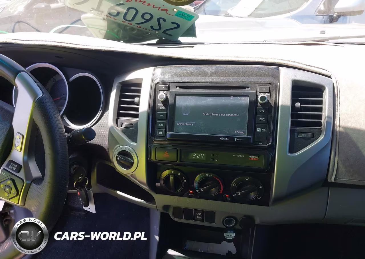2014 Toyota Tacoma Base V6 VIN:3TMLU4EN8EM163366 - 11
