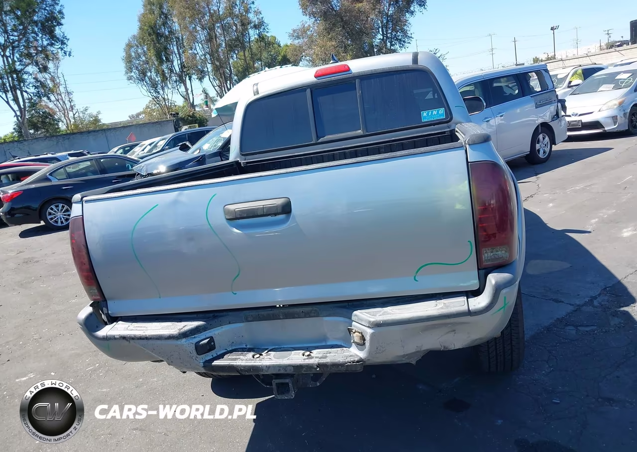 2014 Toyota Tacoma Base V6 VIN:3TMLU4EN8EM163366 - 17
