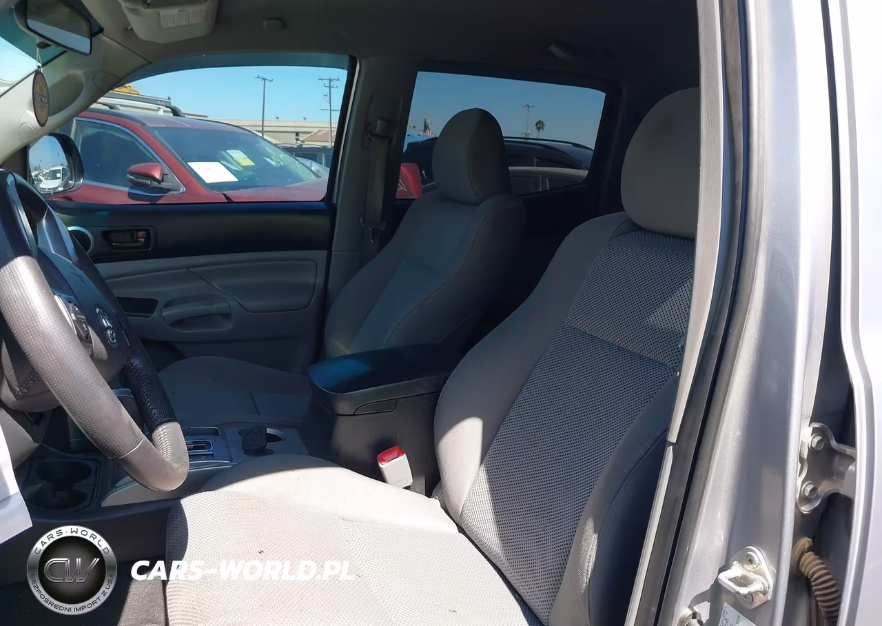 2014 Toyota Tacoma Base V6 VIN:3TMLU4EN8EM163366 - 19