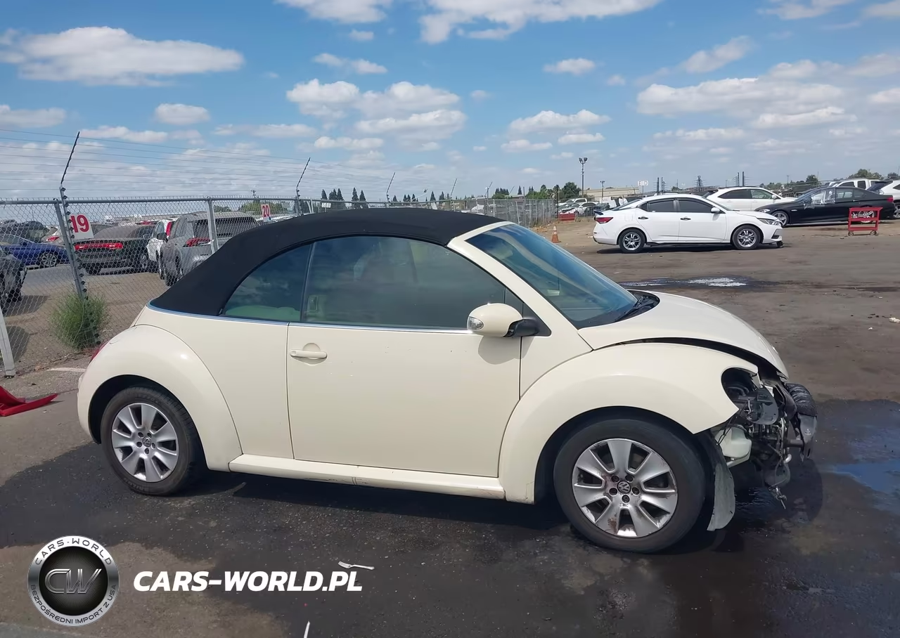 2010 Volkswagen New Beetle 2.5L VIN:3VWRW3AL2AM010153 - 13