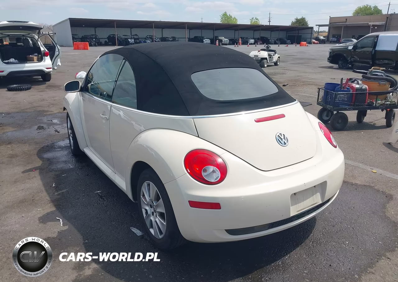 2010 Volkswagen New Beetle 2.5L VIN:3VWRW3AL2AM010153 - 3