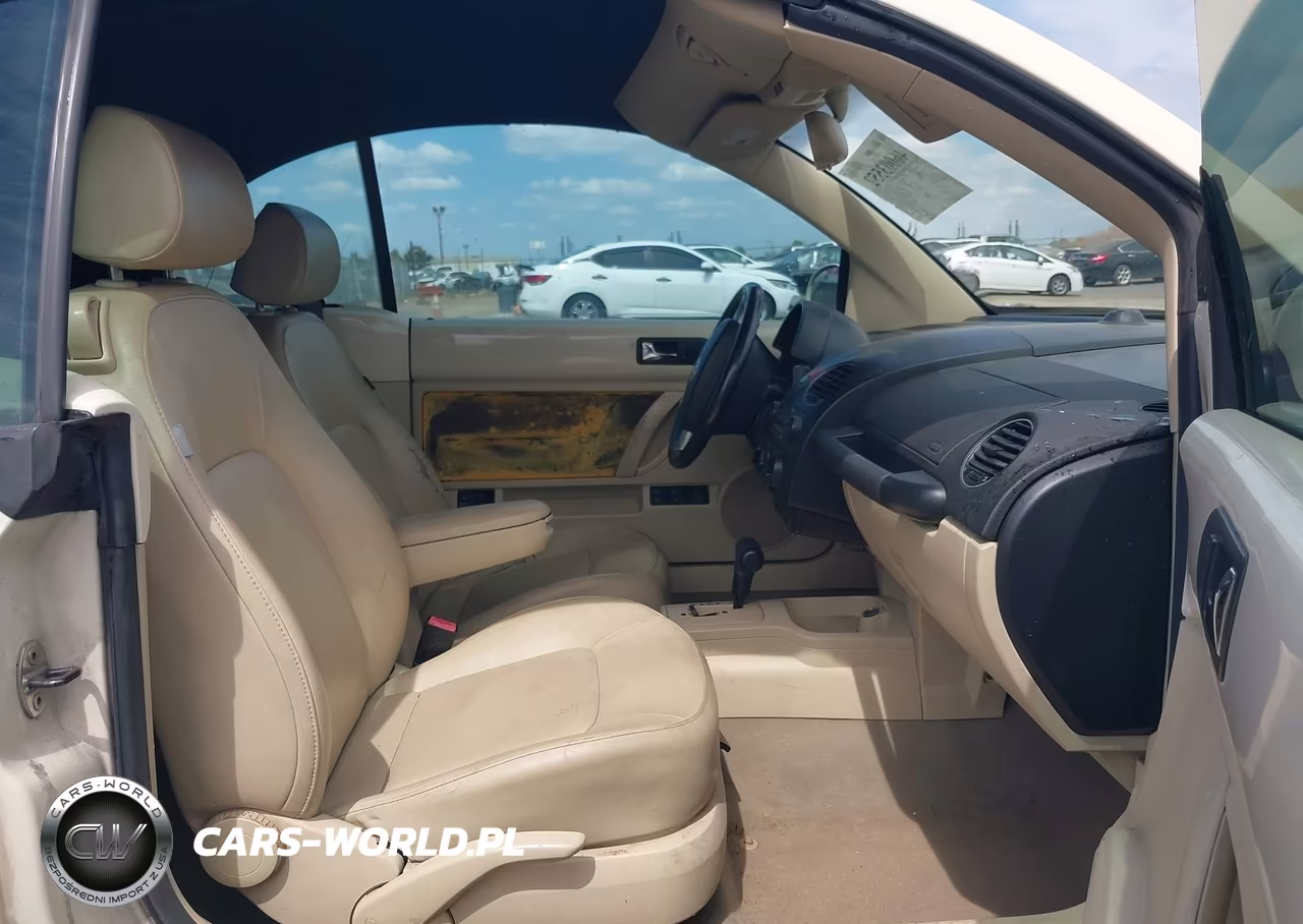 2010 Volkswagen New Beetle 2.5L VIN:3VWRW3AL2AM010153 - 5