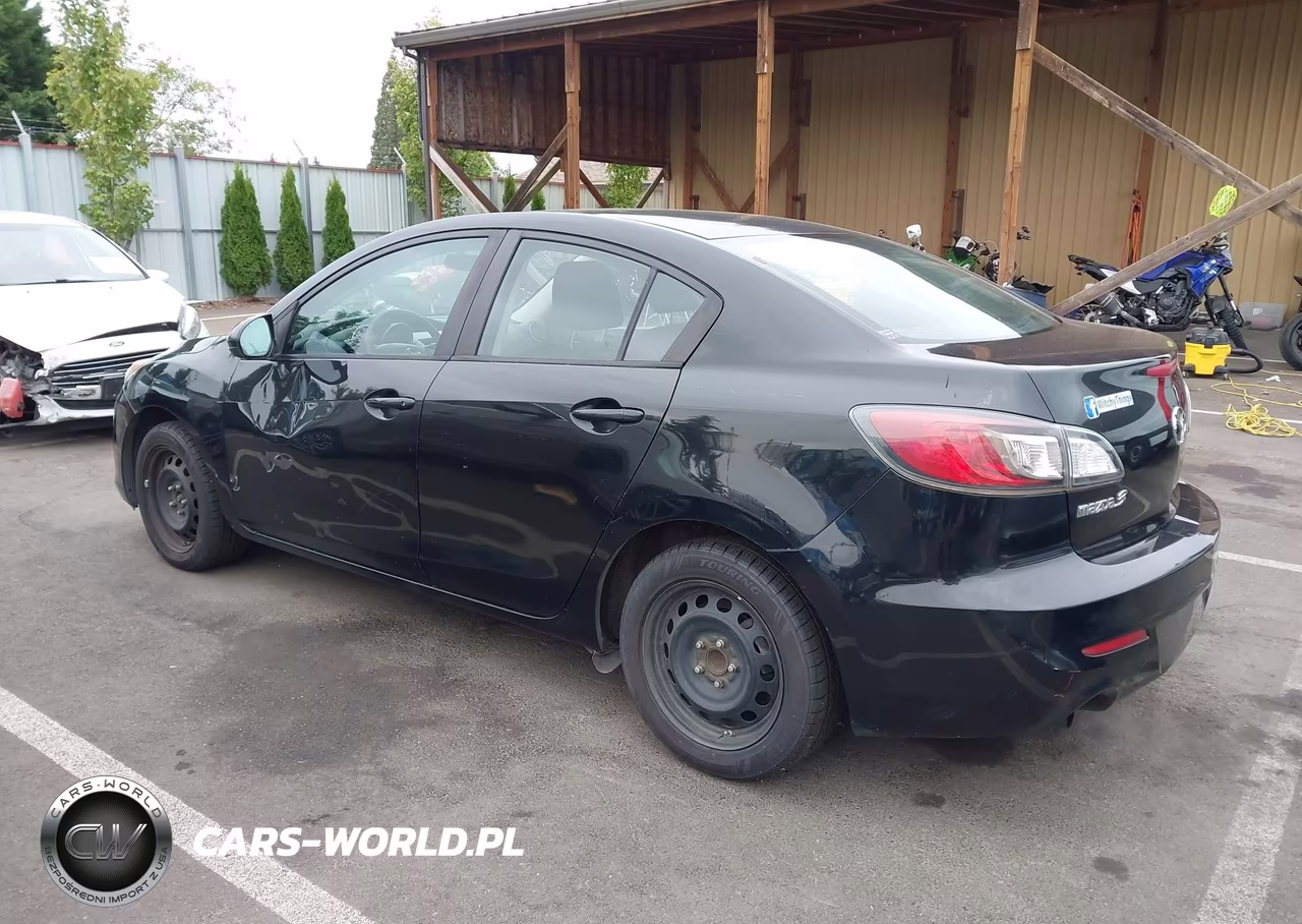 2013 Mazda Mazda3 I Sport VIN:JM1BL1U85D1714602 - 3