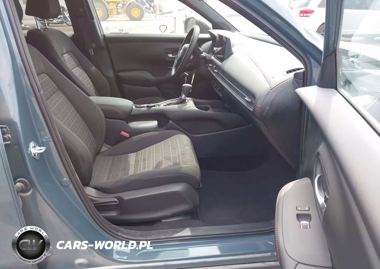 2026 Honda Hr-V Awd Sport VIN:3CZRZ2H51TM777419 - 5