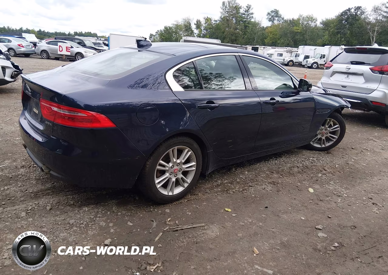 2017 Jaguar Xe 25T Premium VIN:SAJAD4BG8HA947434 - 4