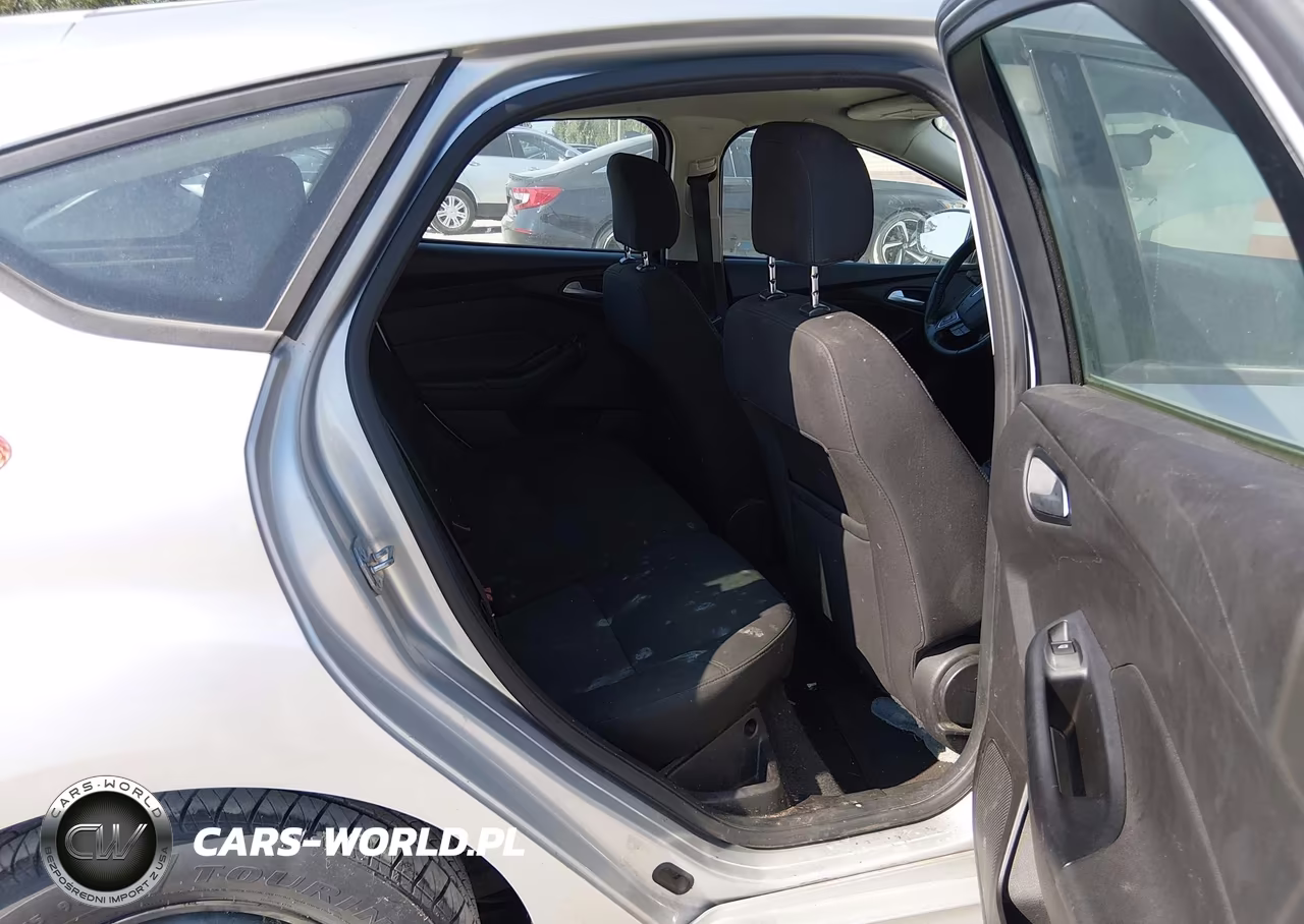 2016 Ford Focus Se VIN:1FADP3K25GL387107 - 8