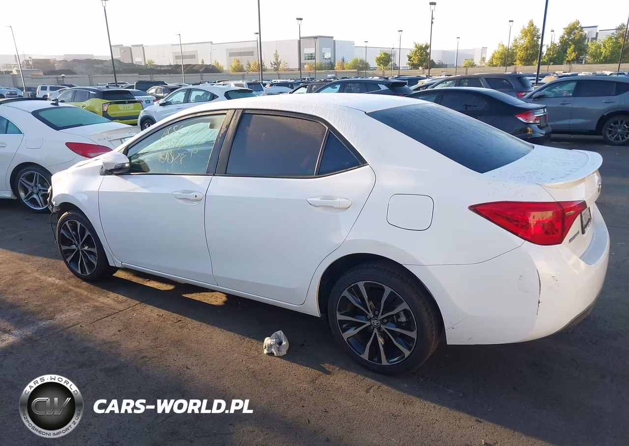 2018 Toyota Corolla Se VIN:5YFBURHE9JP747010 - 15