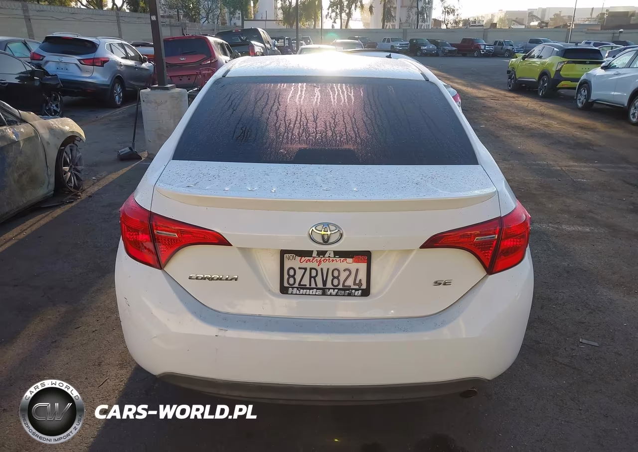 2018 Toyota Corolla Se VIN:5YFBURHE9JP747010 - 17
