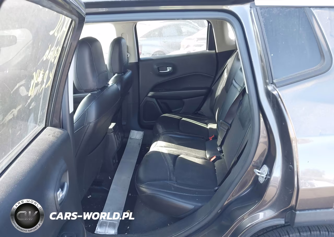 2018 Jeep Compass Latitude VIN:3C4NJCBB4JT411635 - 8