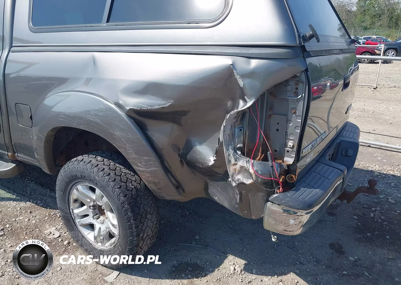 2004 Toyota Tundra Sr5 V8 VIN:5TBDT44164S440495 - 6