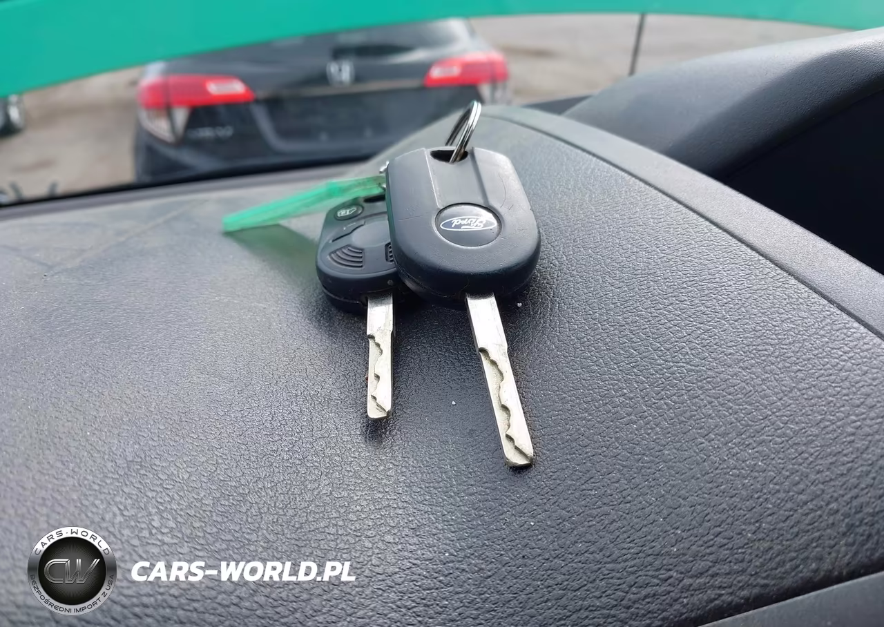 2017 Ford Transit VIN:1FTYR3XMXHKA23921 - 11