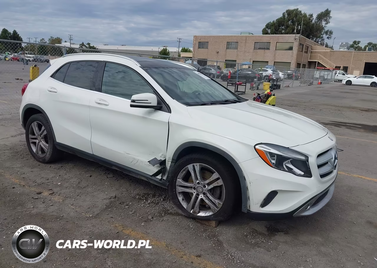 2015 Mercedes-Benz Gla 250 4Matic – zdjęcie 1 z 16