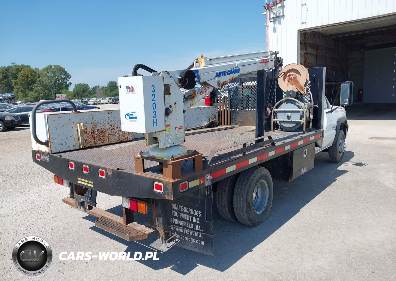 2005 Chevrolet Silverado 3500 Chassis Work Truck VIN:1GBJC34G35E239870 - 4