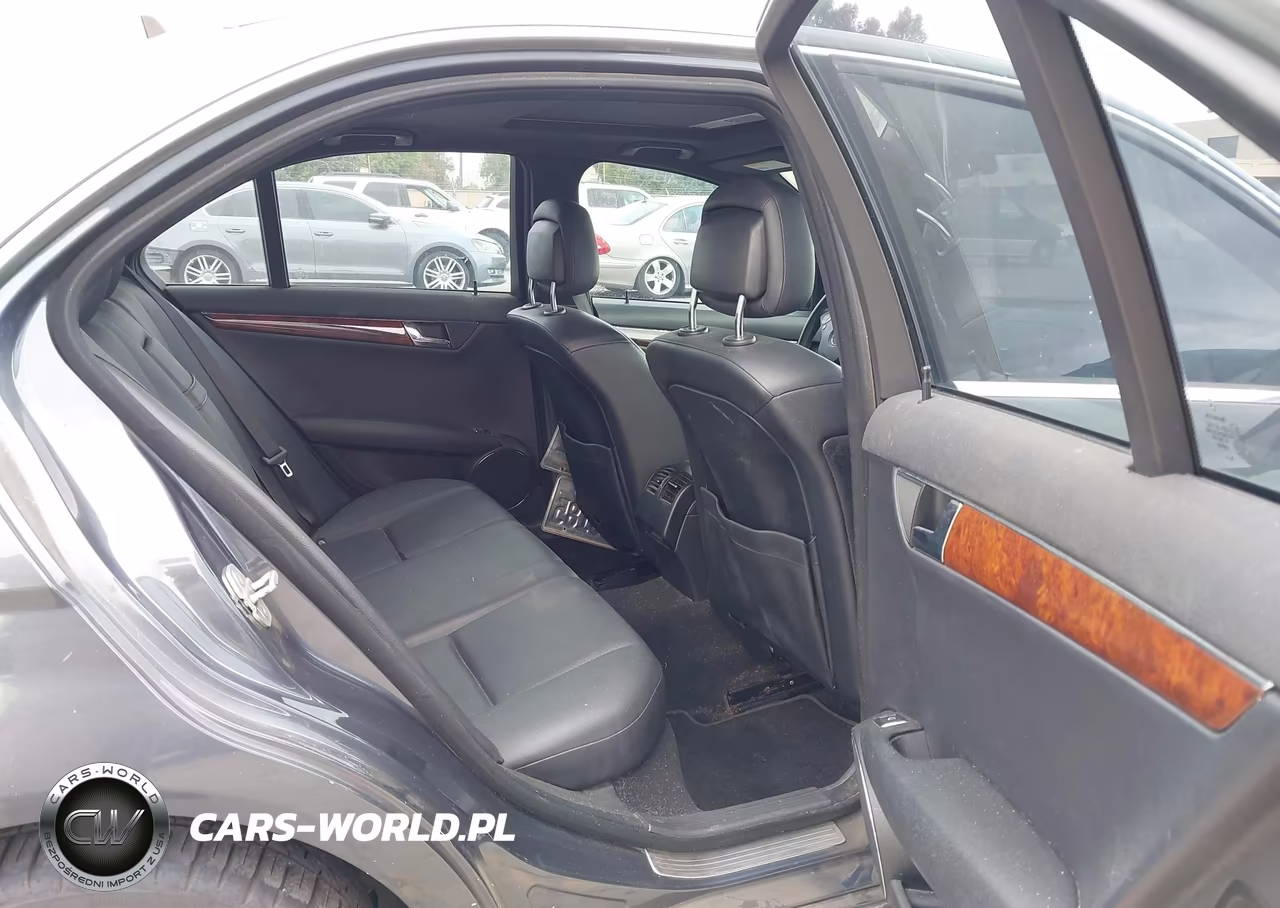 2010 Mercedes-Benz C 300 Luxury-Sport VIN:WDDGF5EB3AR092955 - 8