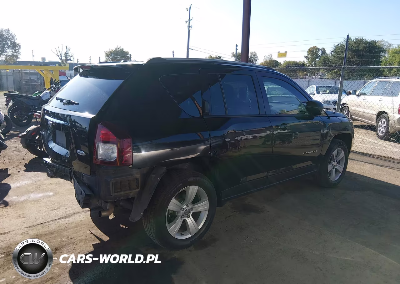 2017 Jeep Compass Latitude 4X4 VIN:1C4NJDEB0HD191265 - 4