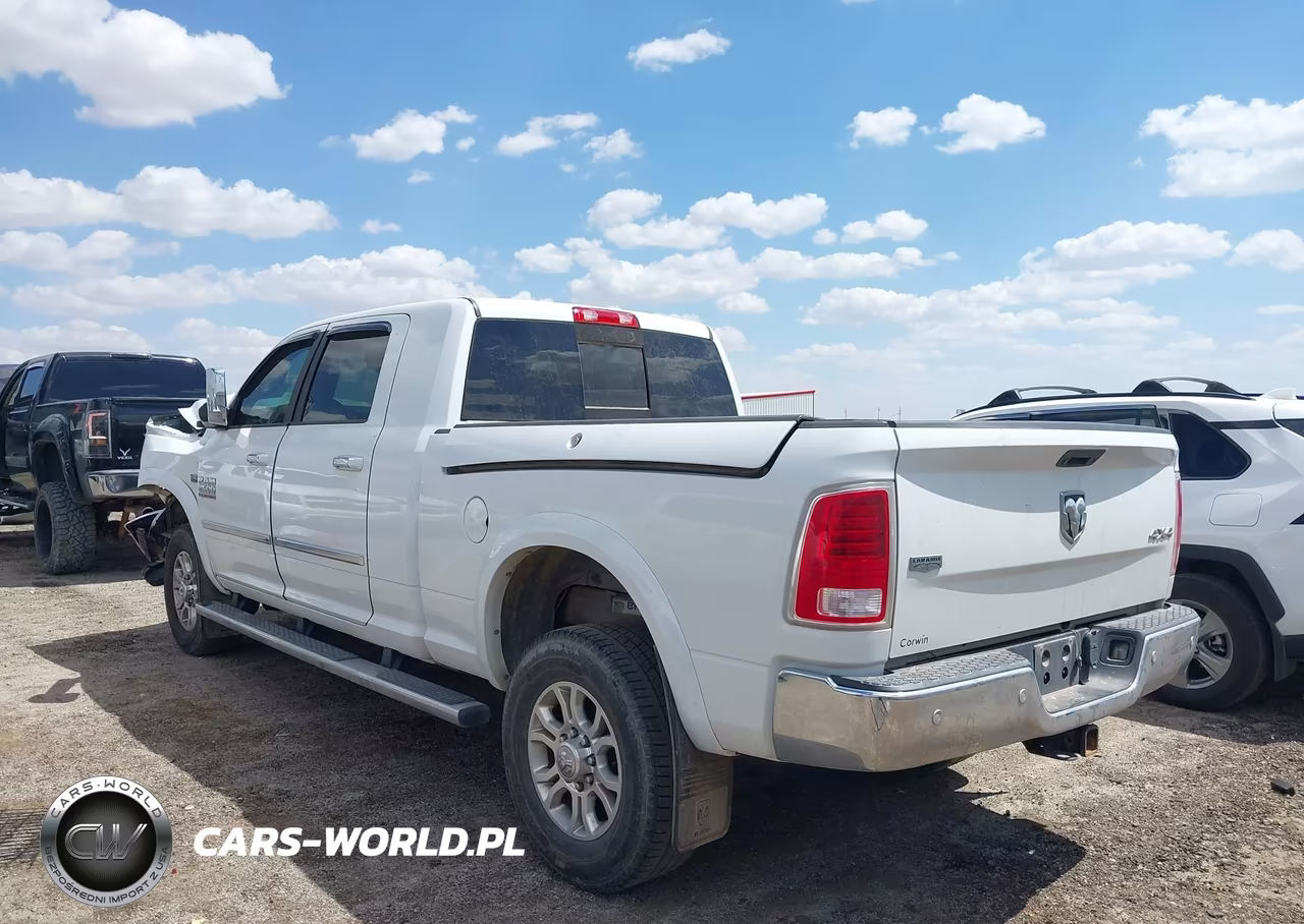 2018 Ram 2500 Laramie 4X4 6'4 Box VIN:3C6UR5NJ9JG145371 - 3