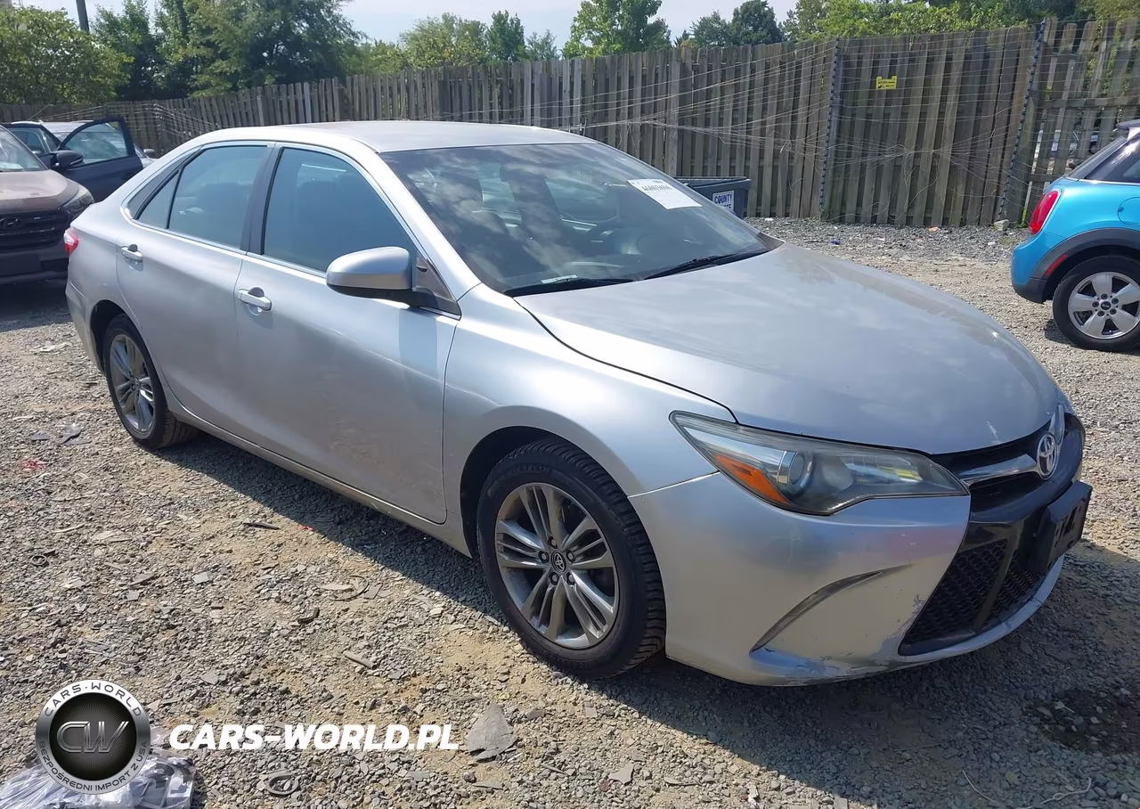 2015 Toyota Camry Se – zdjęcie 1 z 16