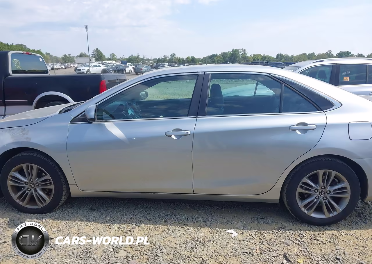 2015 Toyota Camry Se VIN:4T1BF1FK2FU971794 - 14