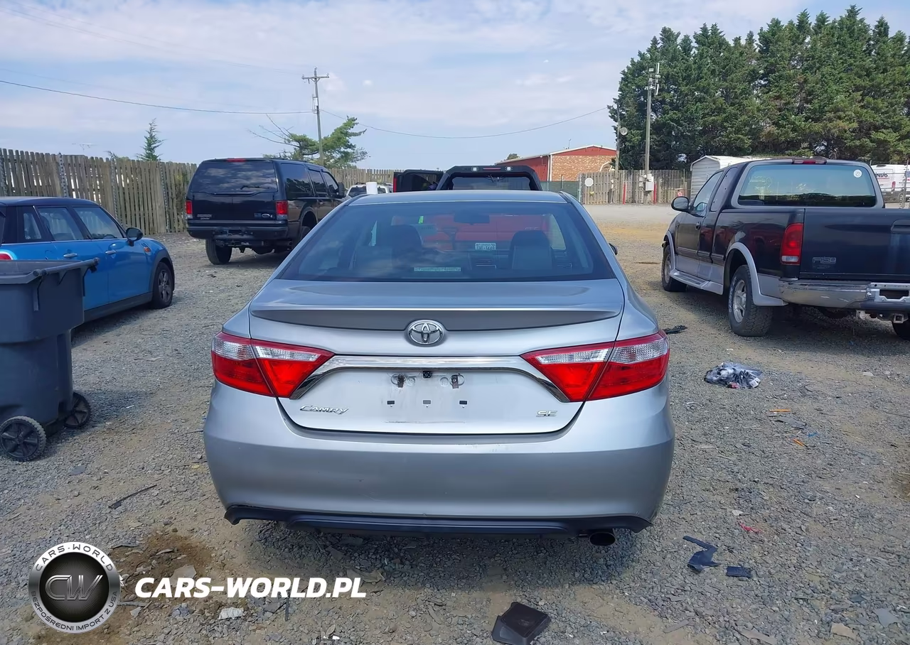 2015 Toyota Camry Se VIN:4T1BF1FK2FU971794 - 16