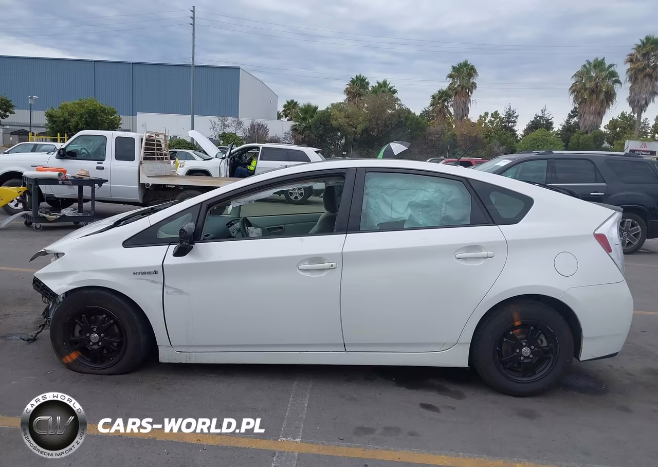 2012 Toyota Prius Three VIN:JTDKN3DU3C5531242 - 15