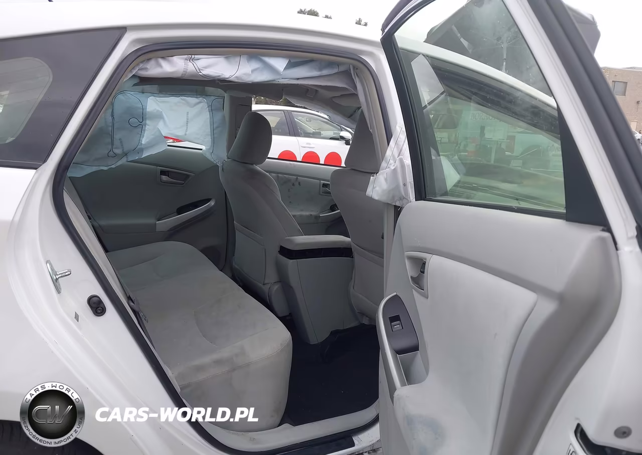2012 Toyota Prius Three VIN:JTDKN3DU3C5531242 - 8
