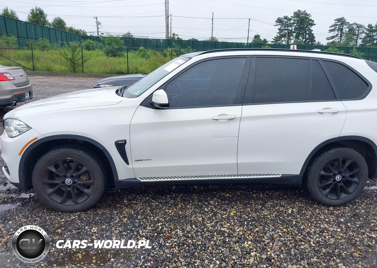 2017 BMW X5 xDrive35I VIN:5UXKR0C59H0U54635 - 14