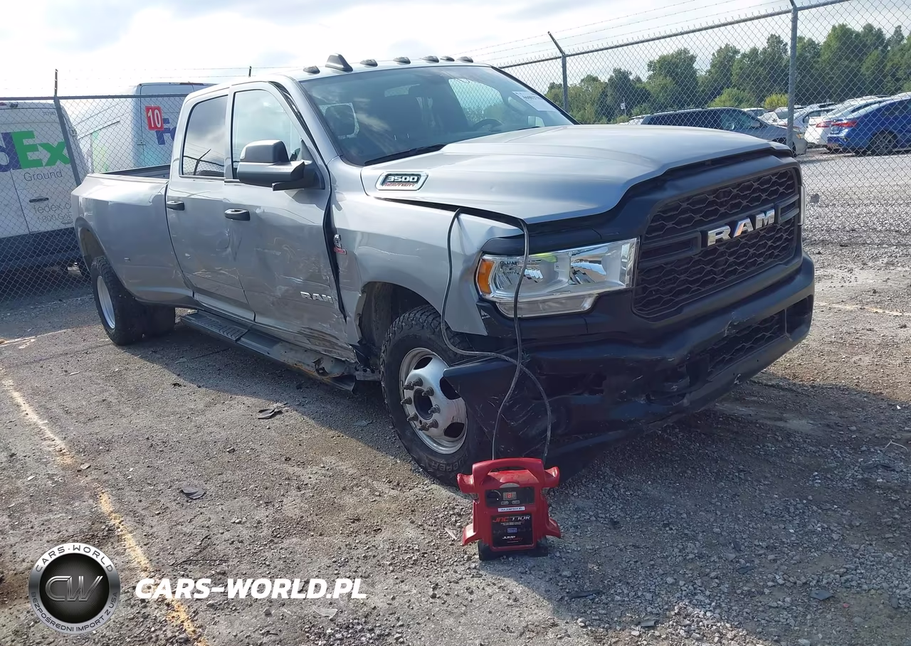 2022 Ram 3500 Tradesman 4X4 8' Box
