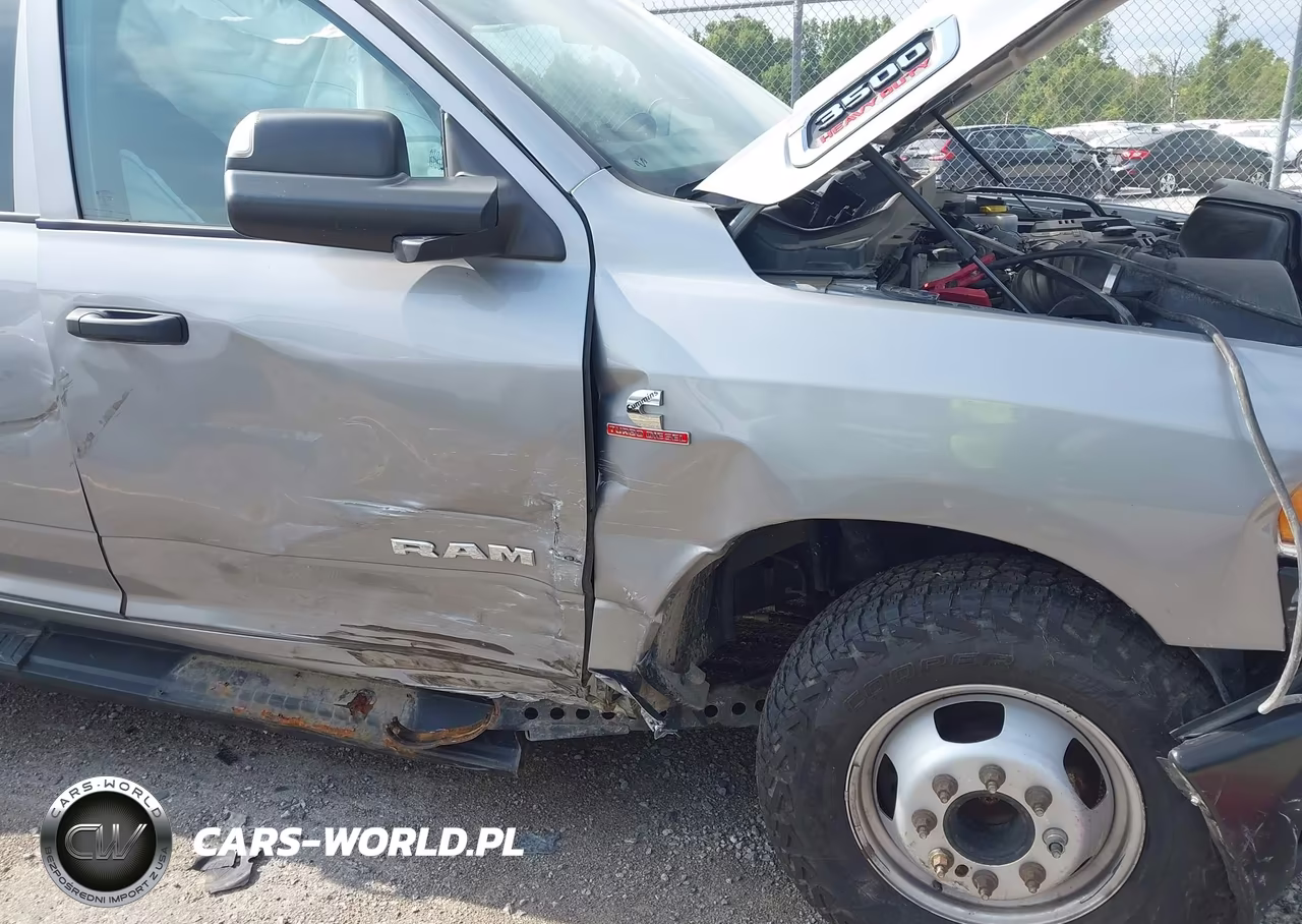 2022 Ram 3500 Tradesman 4X4 8' Box VIN:3C63RRGL4NG139937 - 11