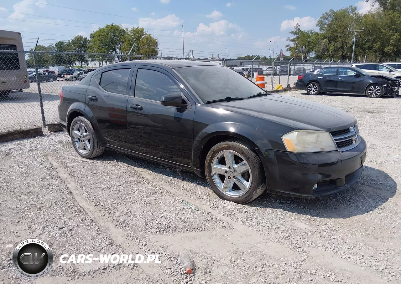 2011 Dodge Avenger Lux