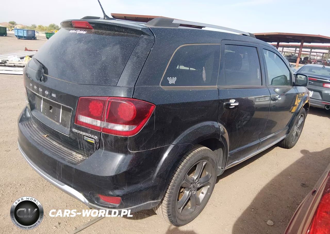 2018 Dodge Journey Crossroad VIN:3C4PDCGG7JT166589 - 4