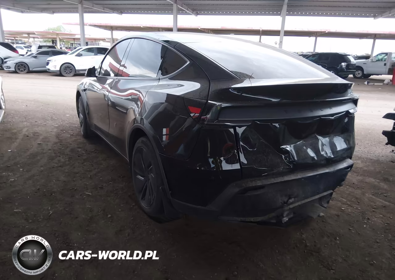 2026 Tesla Model Y VIN:7SAYGDED5TF539112 - 3