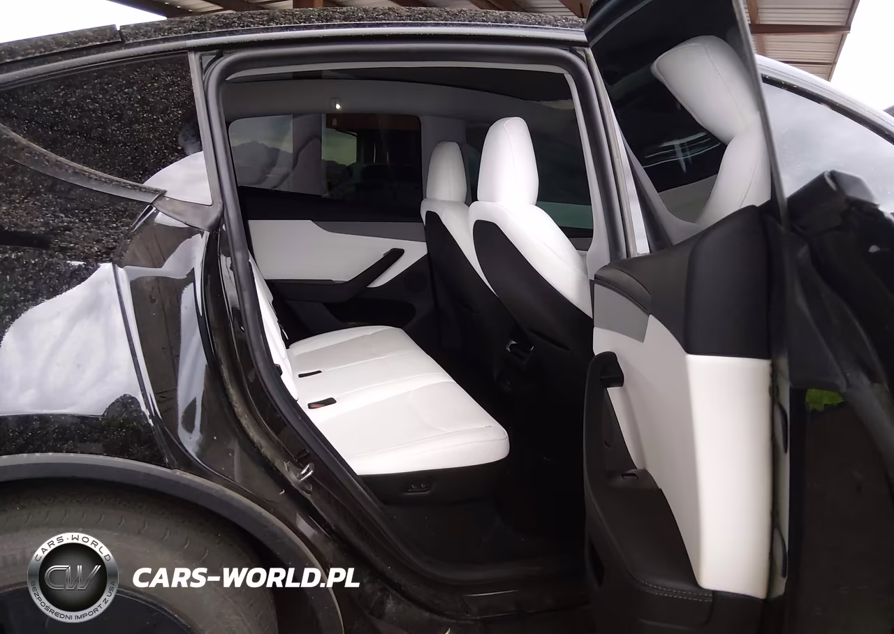 2026 Tesla Model Y VIN:7SAYGDED5TF539112 - 8