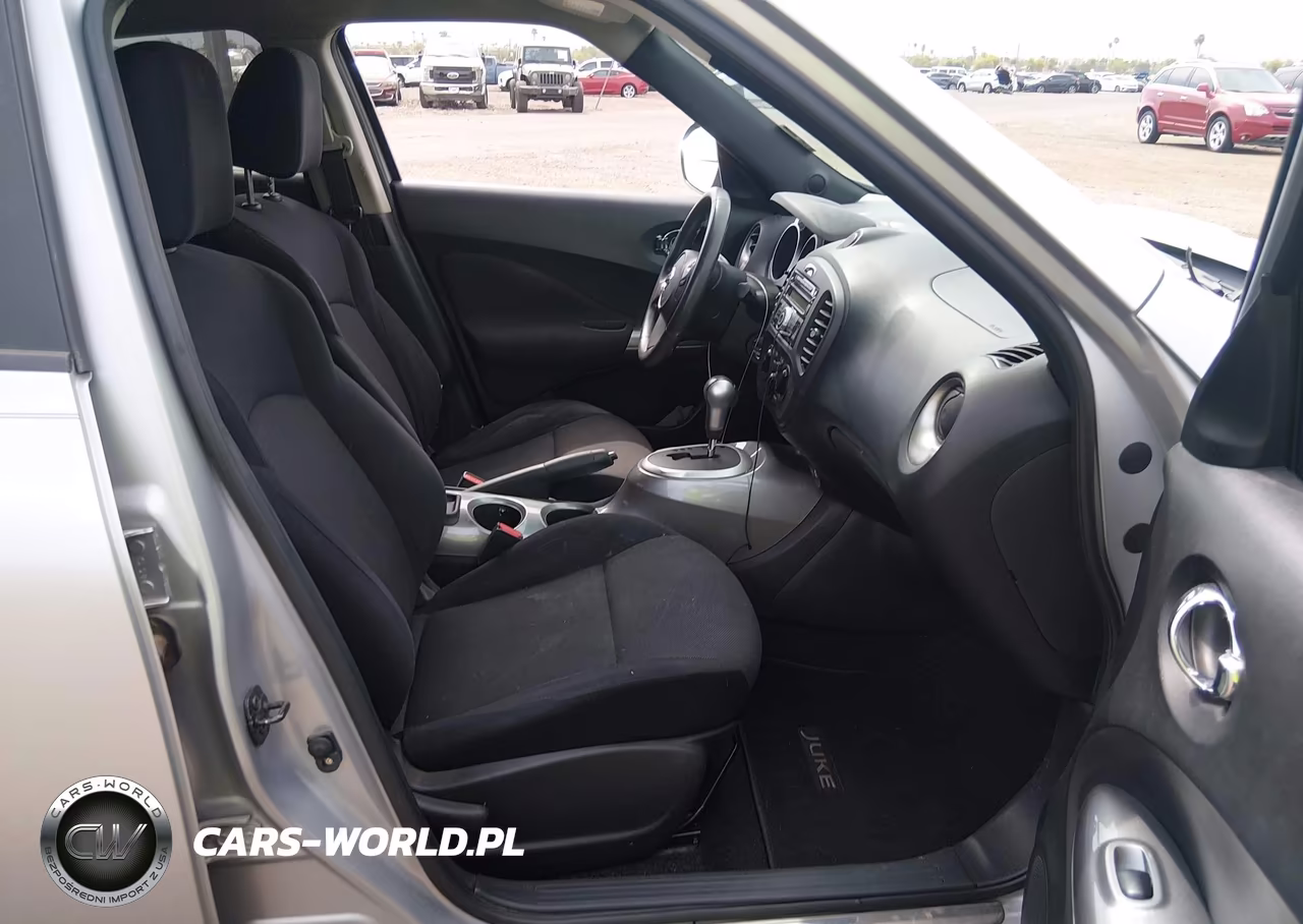 2011 Nissan Juke S VIN:JN8AF5MR8BT001685 - 5