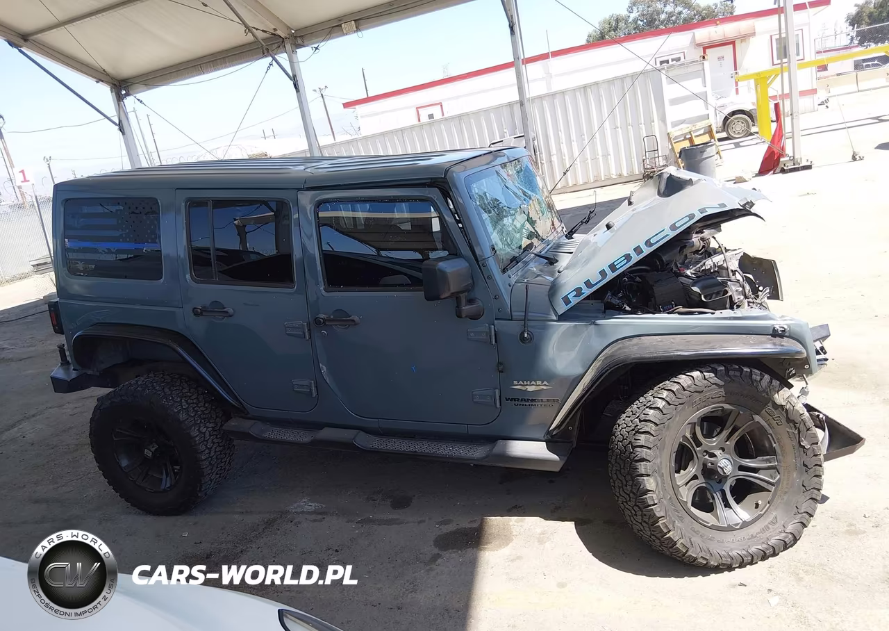 2015 Jeep Wrangler Unlimited Sahara VIN:1C4HJWEG0FL734752 - 12