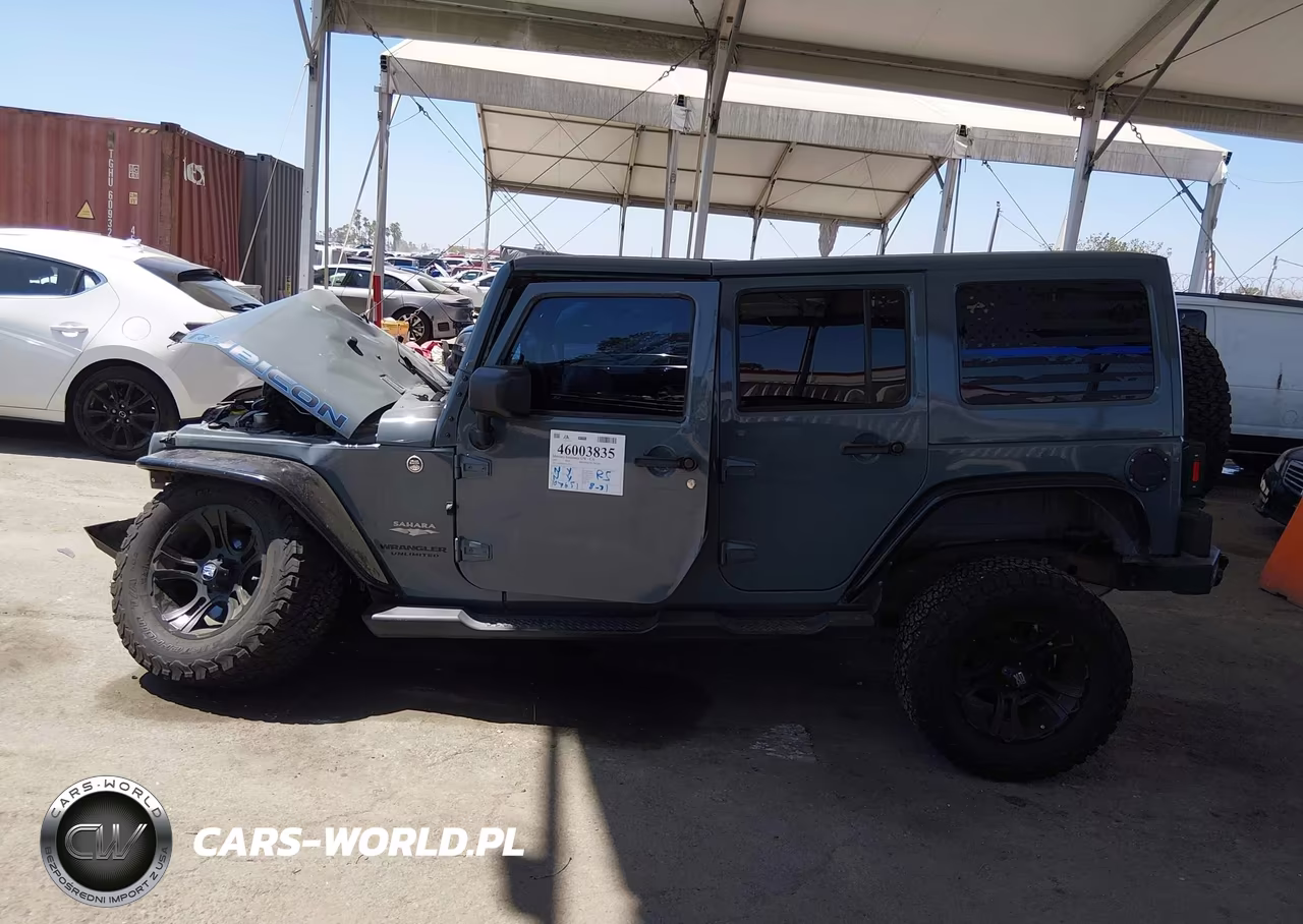 2015 Jeep Wrangler Unlimited Sahara VIN:1C4HJWEG0FL734752 - 13
