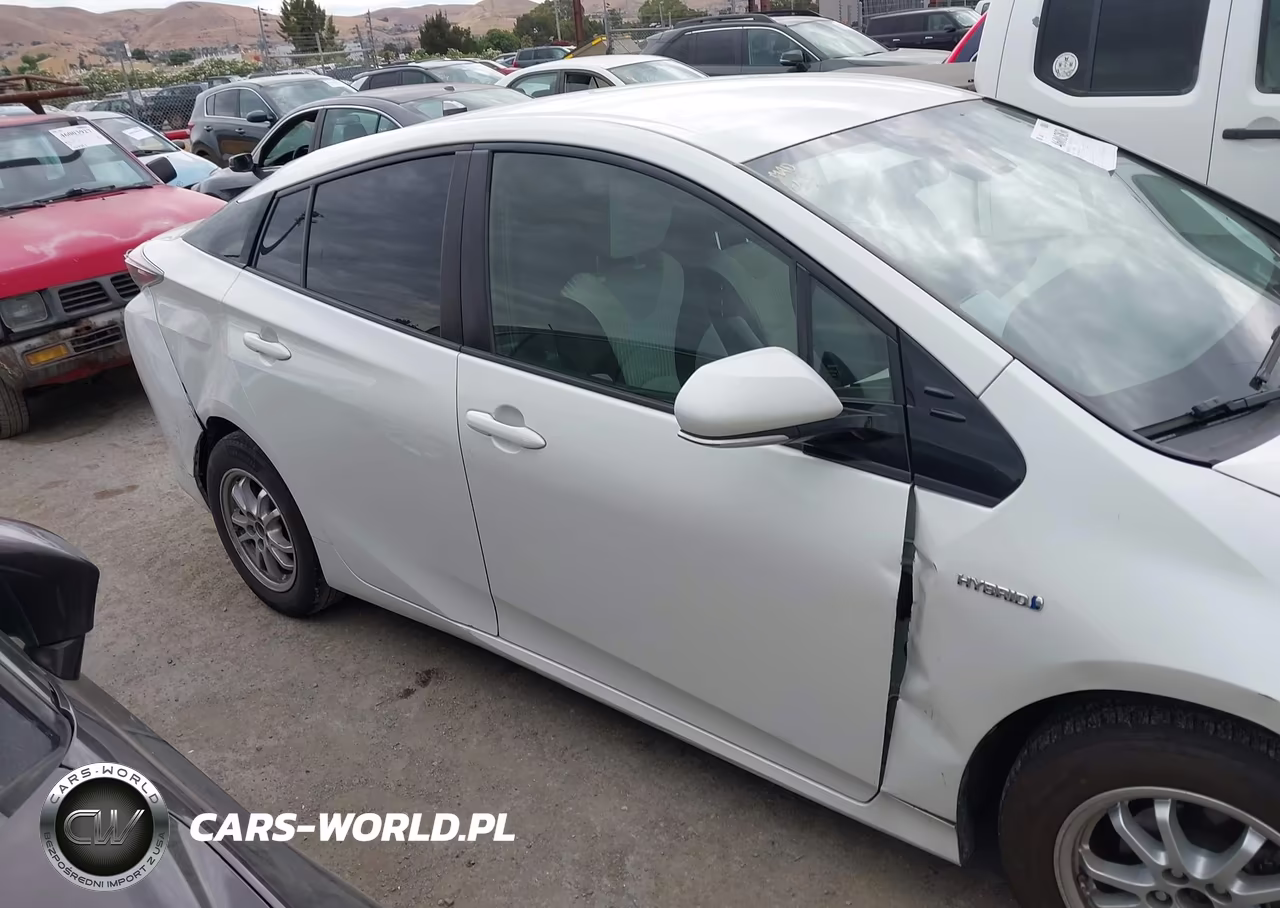 2017 Toyota Prius Three VIN:JTDKARFU8H3037943 - 13